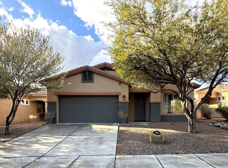 13743 N High Mountain View Pl in Tucson, AZ - Building Photo