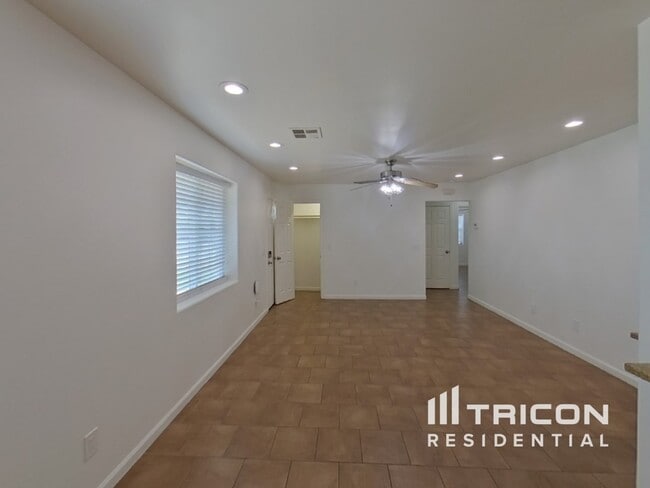 619 S Sirrine in Mesa, AZ - Building Photo - Building Photo