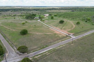 614 Co Rd 207 in Burnet, TX - Building Photo - Building Photo
