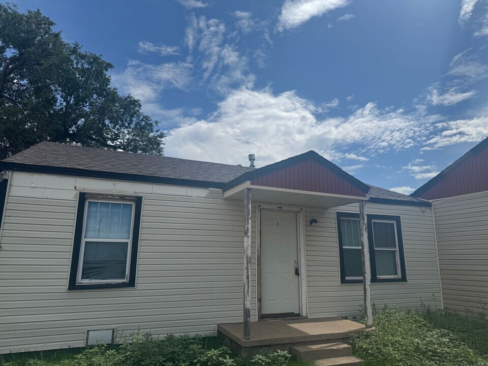 1411 Dunaway St in Amarillo, TX - Building Photo