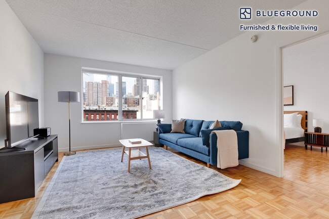 520 W 48th St
