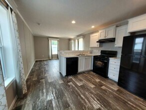 22 John St in Keansburg, NJ - Building Photo - Building Photo