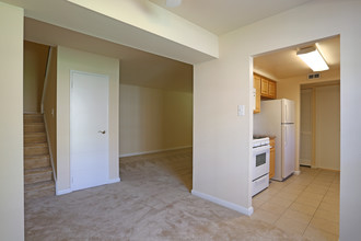 Forest Station Apartments in Philadelphia, PA - Building Photo - Interior Photo