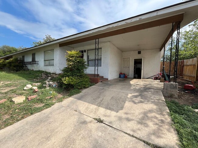property at 101 Poco Vista Dr S