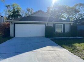 1115 Main St in Atlantic Beach, FL - Building Photo