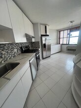 7004 JFK Blvd E in Guttenberg, NJ - Building Photo - Building Photo