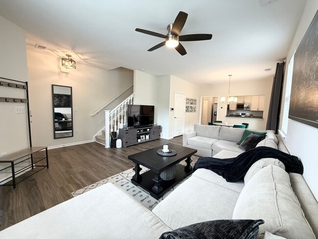 410 Oakstone Trl