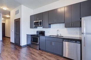 17 Broad in Chattanooga, TN - Building Photo