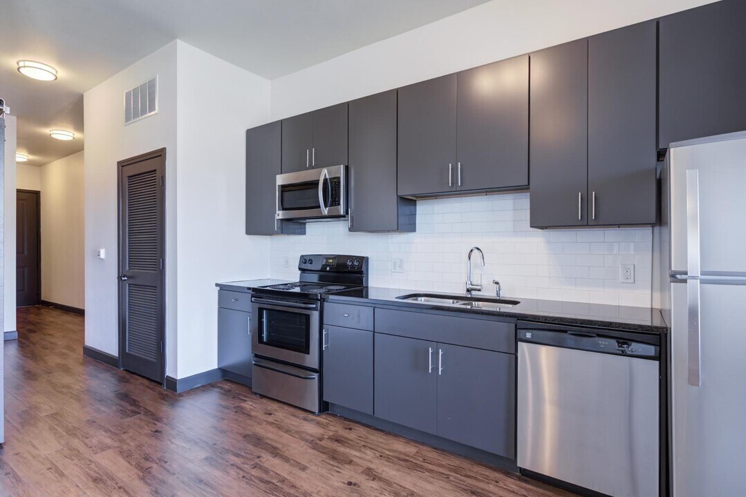 17 Broad in Chattanooga, TN - Foto de edificio