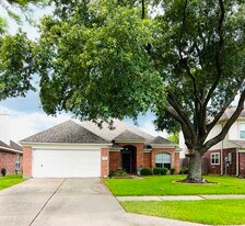 9311 Cabin Creek Dr in Houston, TX - Building Photo