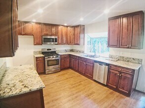 3105 Apache Cir in Thousand Oaks, CA - Building Photo - Building Photo