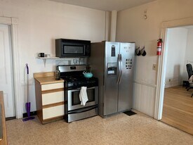 7 Arnold Ct, Unit 1 in Somerville, MA - Building Photo