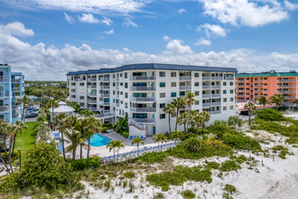 Beach Palms in Indian Shores, FL - Building Photo - Building Photo