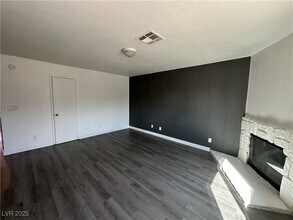 6966 Issac Ave in Las Vegas, NV - Building Photo - Building Photo