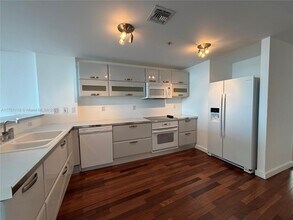 6580 Indian Creek Dr in Miami Beach, FL - Building Photo - Building Photo