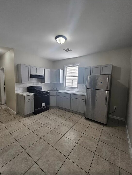 655 S 19th St, Unit 3 in Newark, NJ - Building Photo