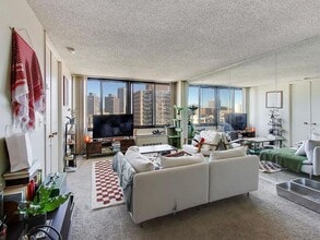 2754 N Hampden Ct, Unit 33 in Chicago, IL - Building Photo - Building Photo