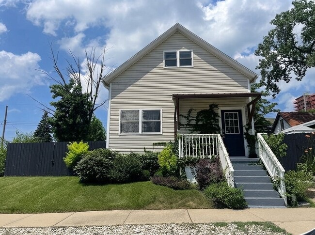 property at 213 W Homer St