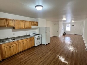 563 Lamberton St in Trenton, NJ - Building Photo - Building Photo