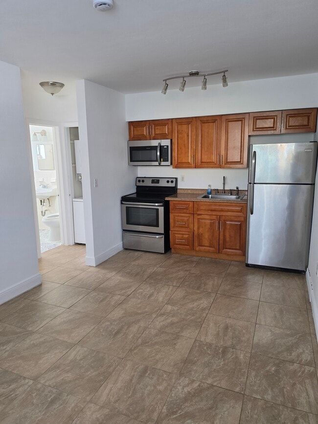 742 NW 5th Ave, Unit Apartment 1, Unit Apartment 1