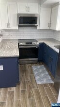 27 Eppirt St in East Orange, NJ - Building Photo - Building Photo