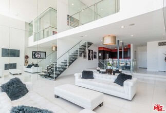5205 Ocean Front Walk in Marina Del Rey, CA - Building Photo - Building Photo