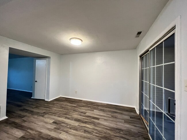 855 Cathedral Dr in Virginia Beach, VA - Building Photo - Building Photo