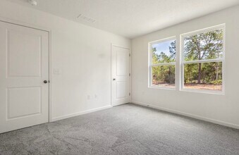 135 Tiger Lily Ln in Defuniak Springs, FL - Building Photo - Building Photo