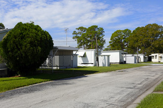 Venetian Mobile Home Court in St. Petersburg, FL - Building Photo - Building Photo