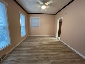 809 Kern St in Normal, IL - Building Photo - Building Photo