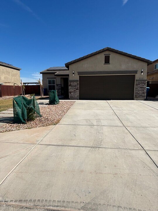 2512 Vista Del Mar in Imperial, CA - Building Photo