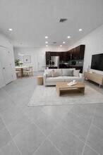 4394 Longwood Lake Sq in Westlake, FL - Building Photo - Building Photo