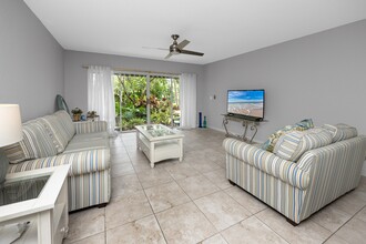 4616 Mirabella Ct in St Pete Beach, FL - Building Photo - Building Photo
