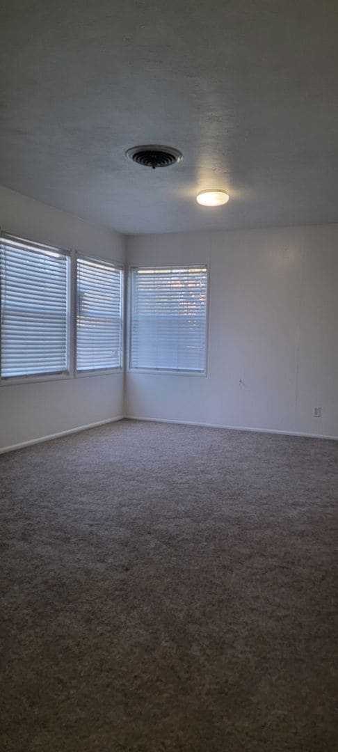 2431 Chester Ln in Bakersfield, CA - Building Photo - Building Photo
