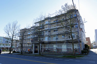 Fifth & Roy Apartments in Seattle, WA - Foto de edificio - Building Photo