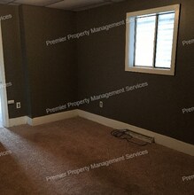 1324 Beaver Rd-Unit -1 in Ambridge, PA - Building Photo - Building Photo