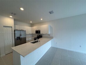12366 NW 23rd Ct in Miami, FL - Building Photo - Building Photo