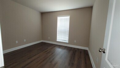 6884 Buckthorn Cir in Pace, FL - Foto de edificio - Building Photo