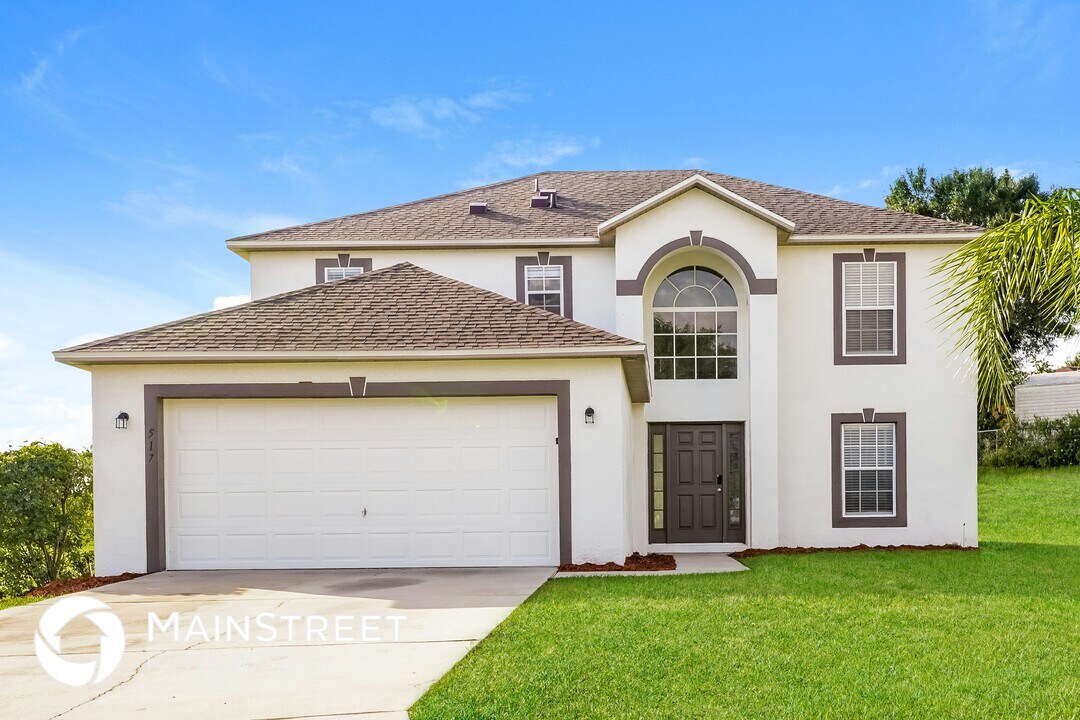 517 Ridges Dr in Dundee, FL - Foto de edificio