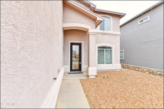 1936 Shreya St in El Paso, TX - Building Photo - Building Photo