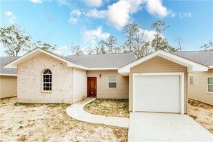 1002 S Pine St in Hammond, LA - Building Photo