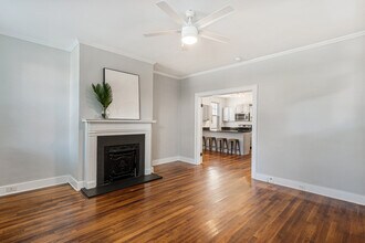 574 Rutledge Ave, Unit A in Charleston, SC - Foto de edificio - Building Photo