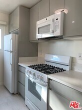 8821 Alcott St-Unit -5 in Los Angeles, CA - Building Photo - Building Photo