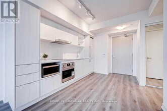 138 Downes St in Toronto, ON - Building Photo - Building Photo