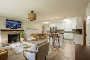 650 S Park Ave in Orange City, FL - Building Photo