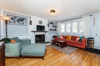 73 Winfield St in Dedham, MA - Building Photo - Building Photo