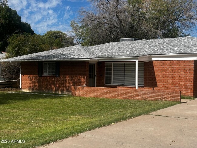 property at 4238 E Pinchot Ave