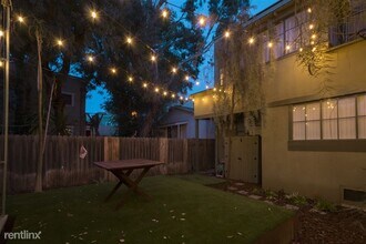 205 Horizon Ave in Los Angeles, CA - Building Photo - Building Photo