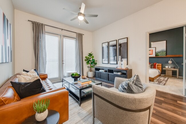 The Silverlake in Grapevine, TX - Building Photo - Building Photo