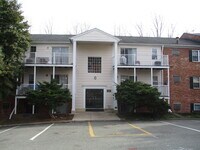 545 Burgoyne Rd, Unit 4